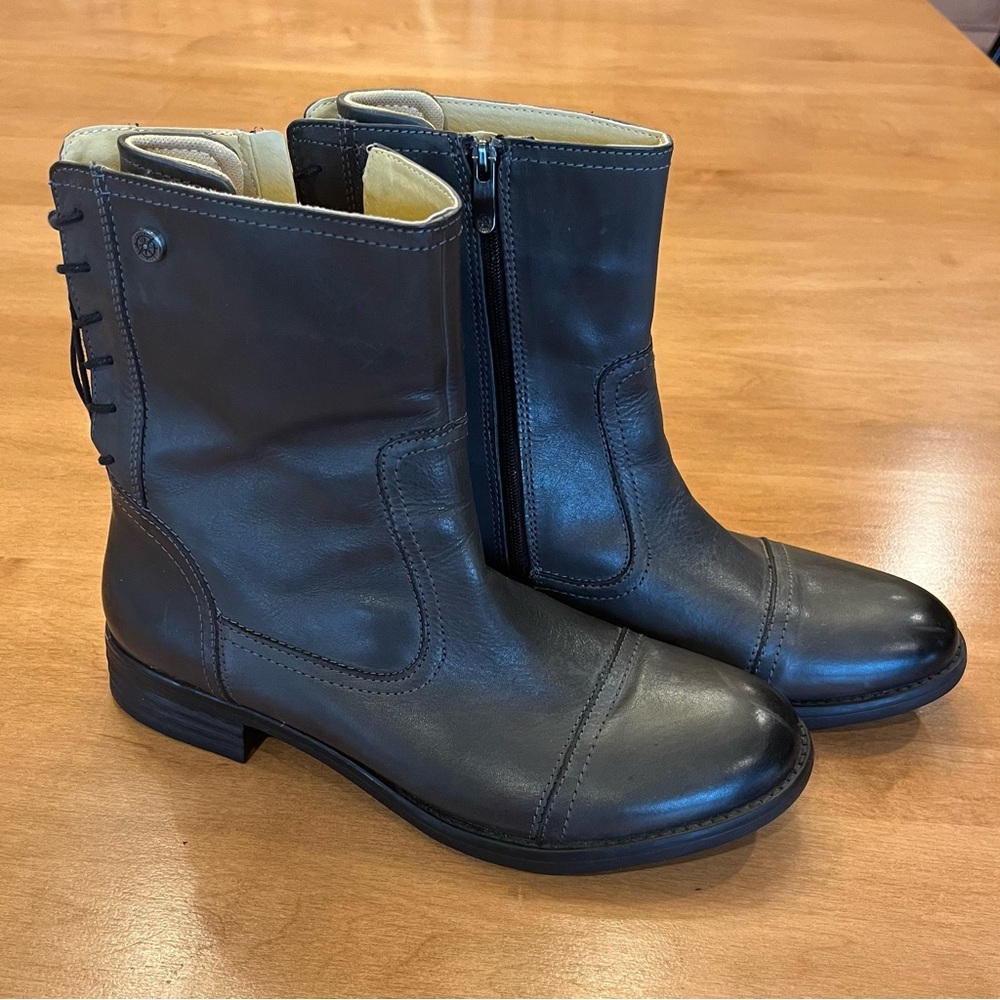 Like new dark-grey ankle-boots with side-zipper and lace-up back by Bussola